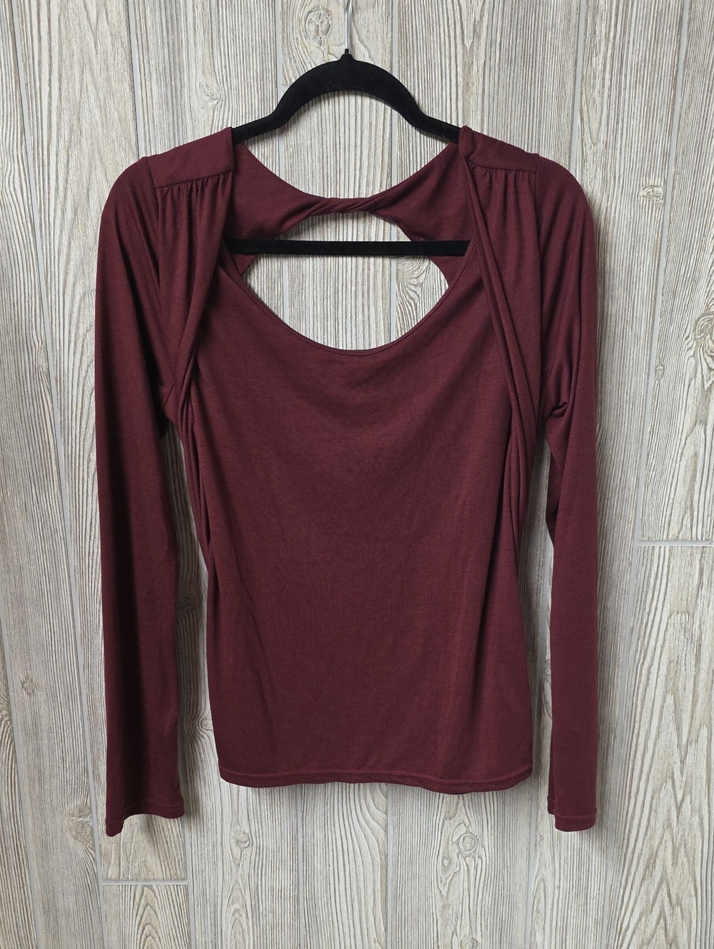 American Rag Burgundy Twist Back Cutout Long Sleeve Top Womens Large NWT